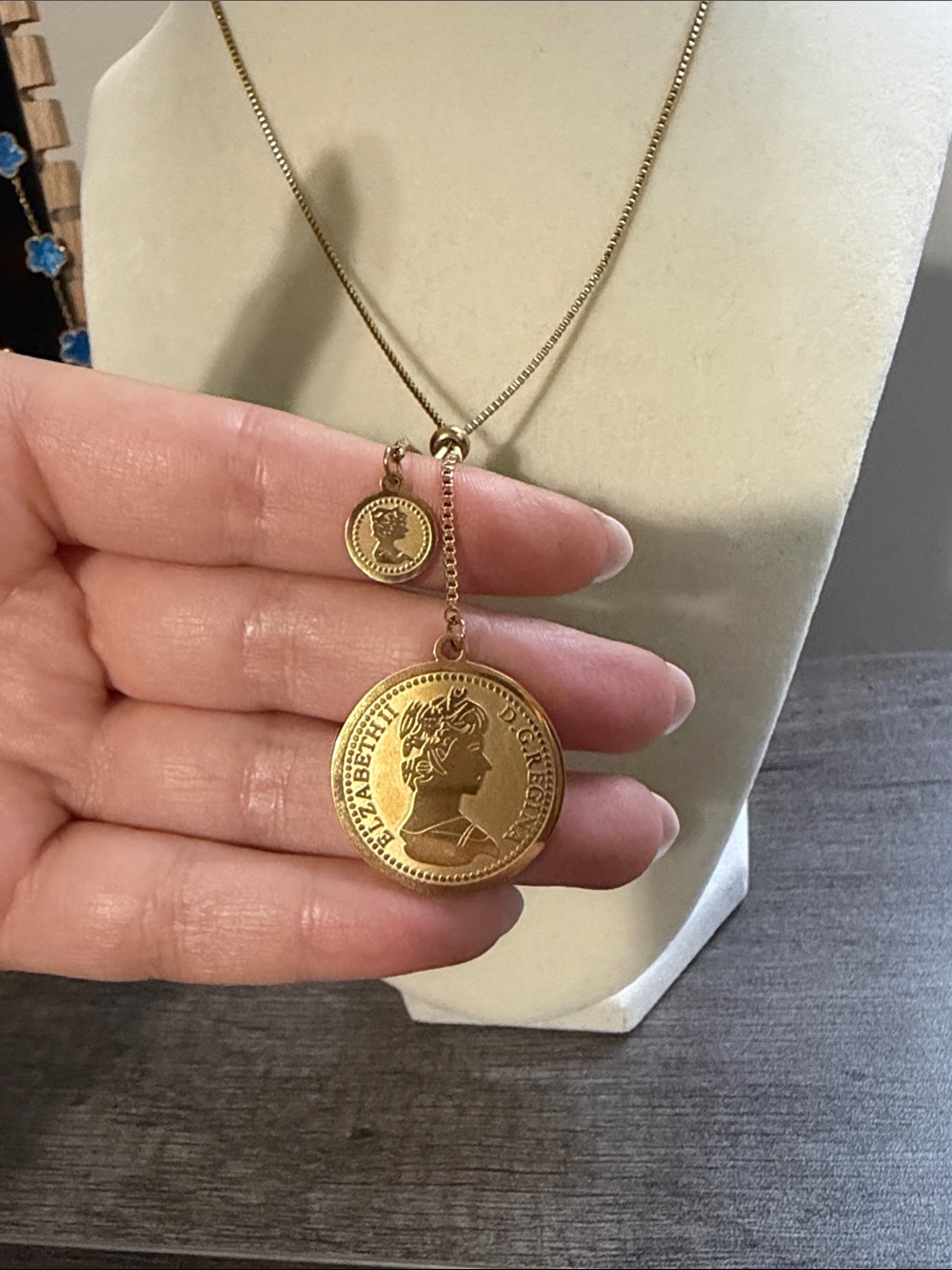 Adjustable Coin Pendant Necklace - Picture 3 of 3